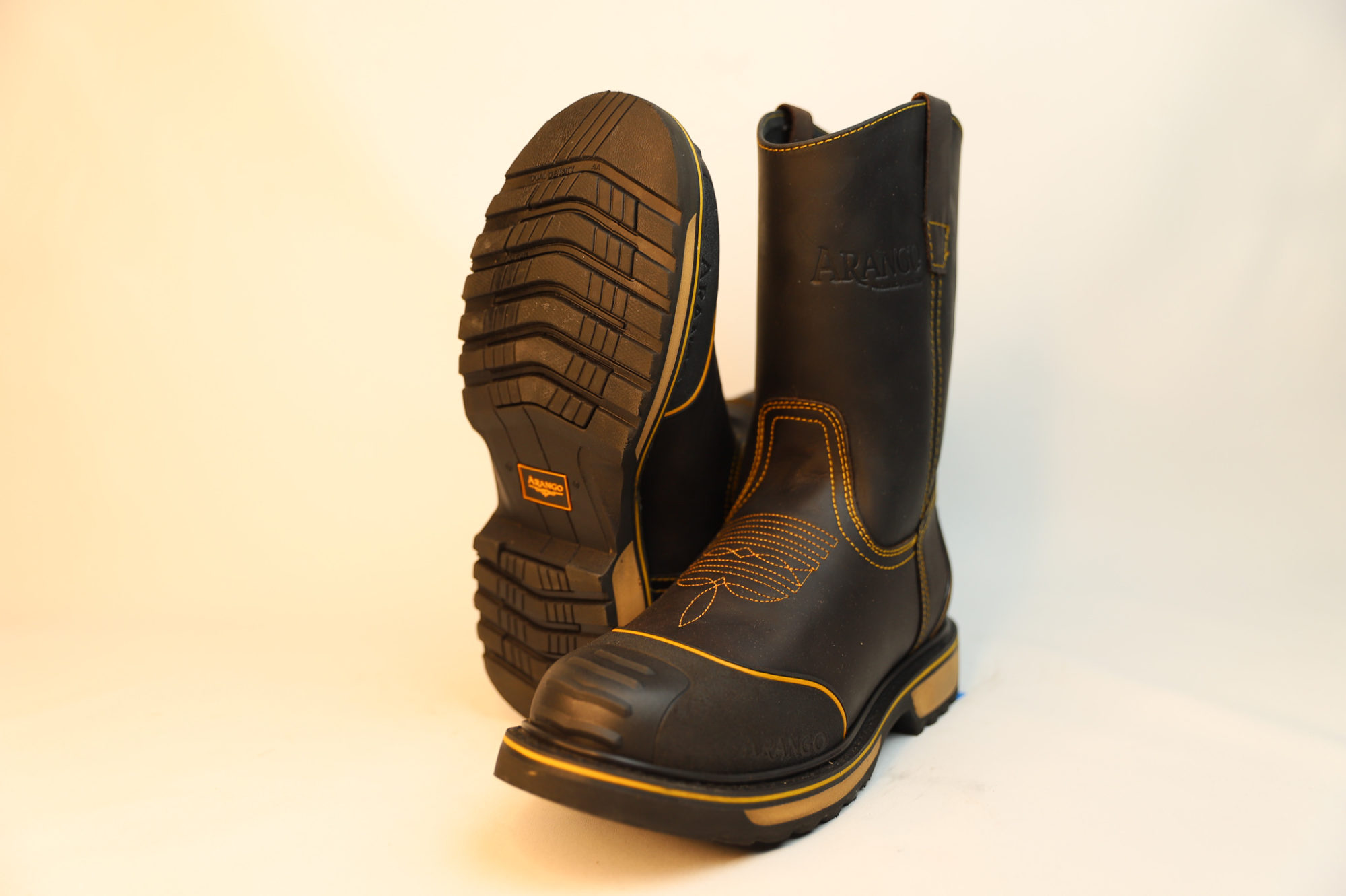 Arango 8208 Rancher_Protector Work Boot Cafe_Negro Suela Terrex 114